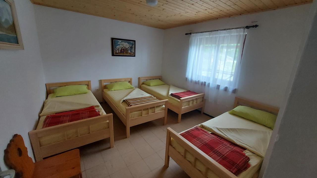 Hostel Ticarjev Dom At Vrsic Pass Soča Exterior foto
